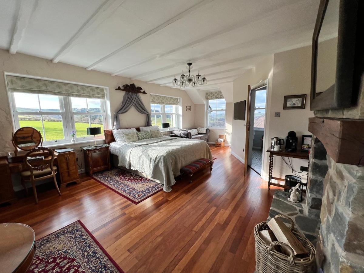 スランイドロイス Ty Capel Bed & Breakfast エクステリア 写真